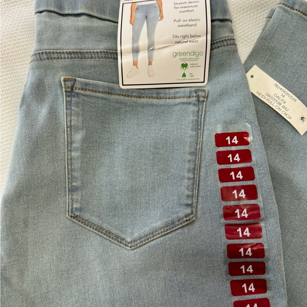 Nine West Blue Ankle Cropped Pull-On Jeans